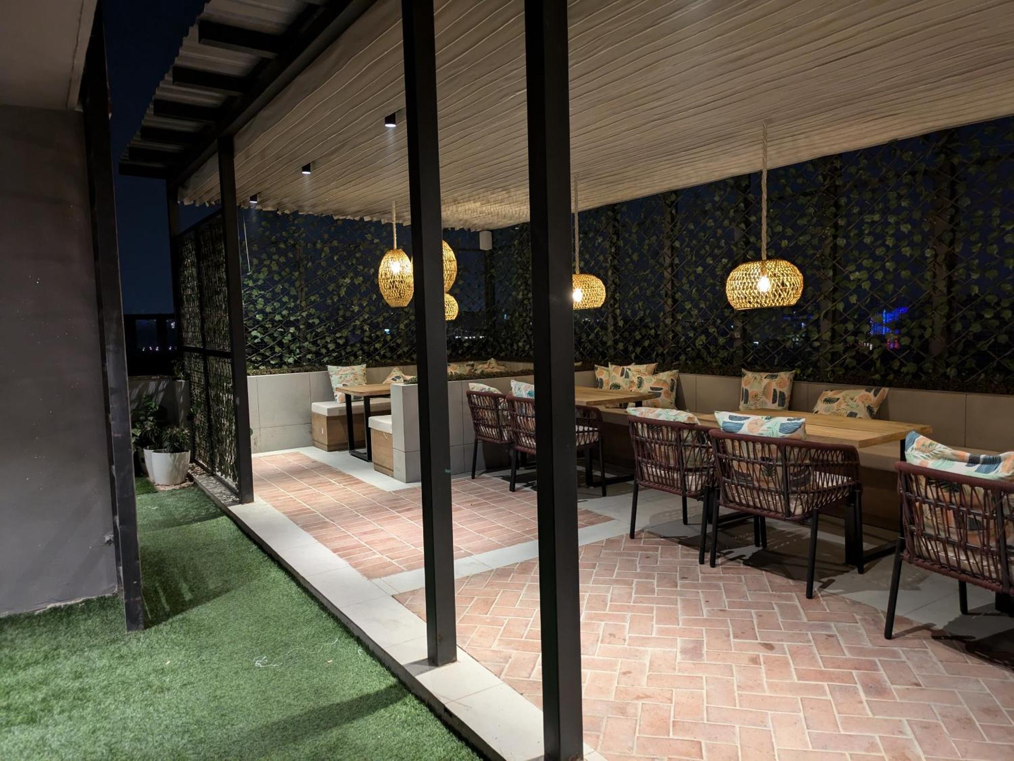 Stay Studio Hotel & Residences Gurgaon Extérieur photo