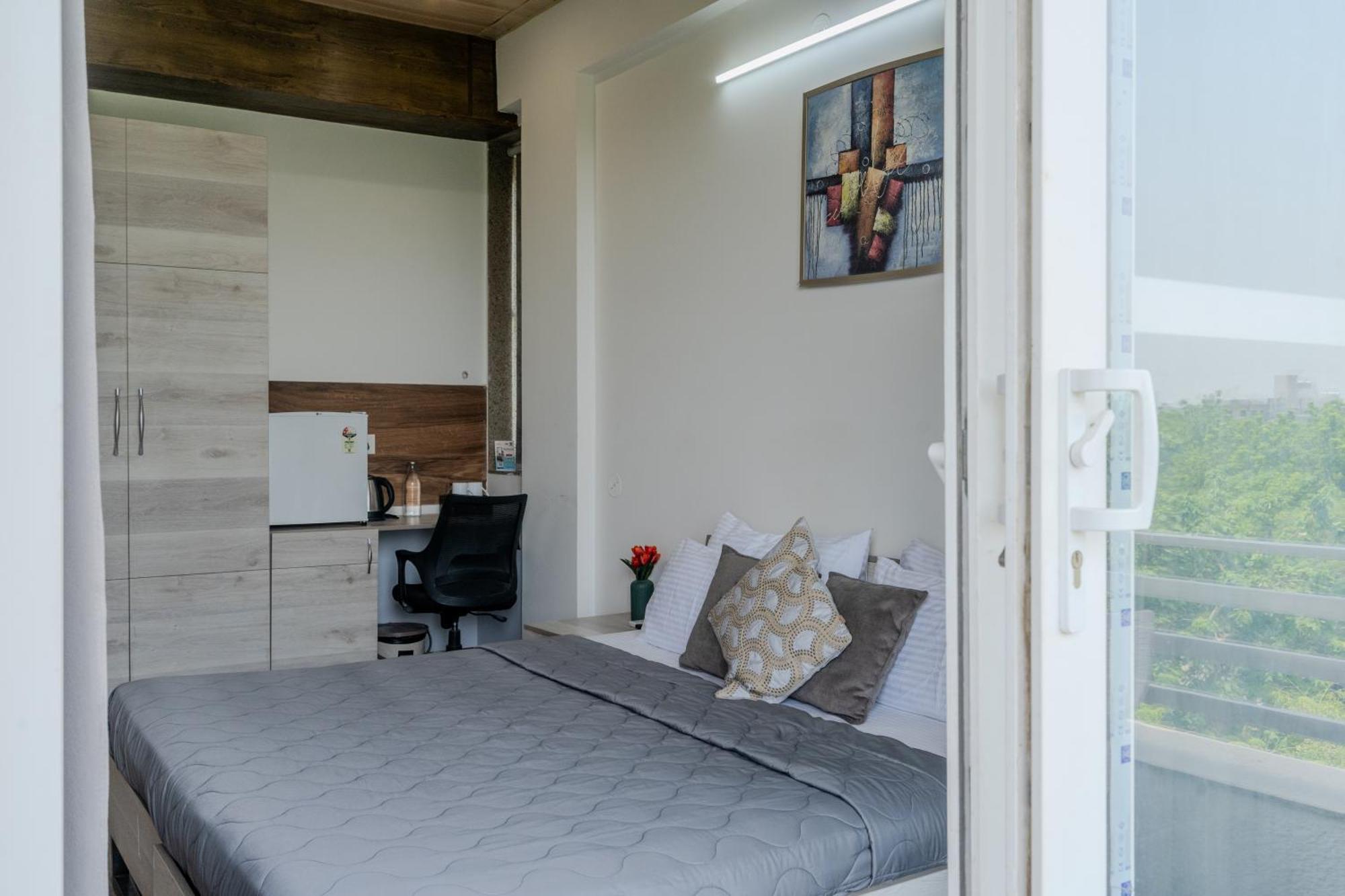 Stay Studio Hotel & Residences Gurgaon Extérieur photo
