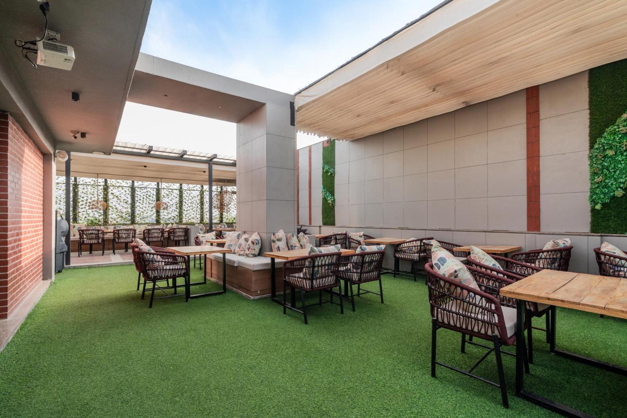 Stay Studio Hotel & Residences Gurgaon Extérieur photo